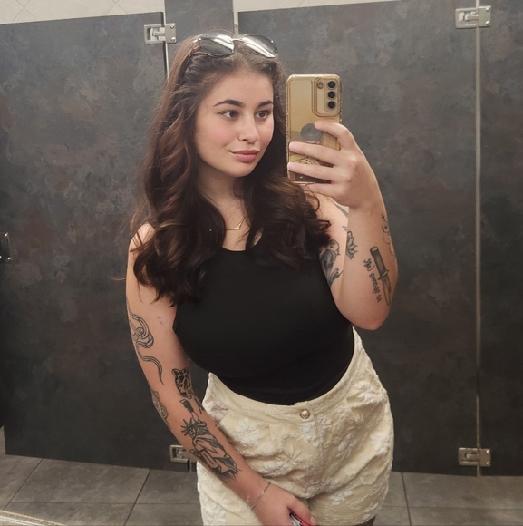 violettaylor456
